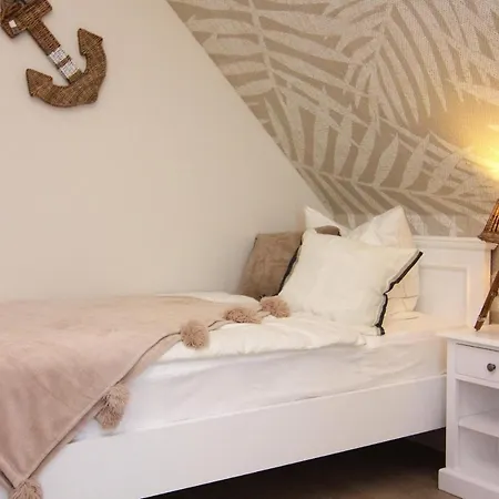 Klint In Сasa de vacaciones Lancken